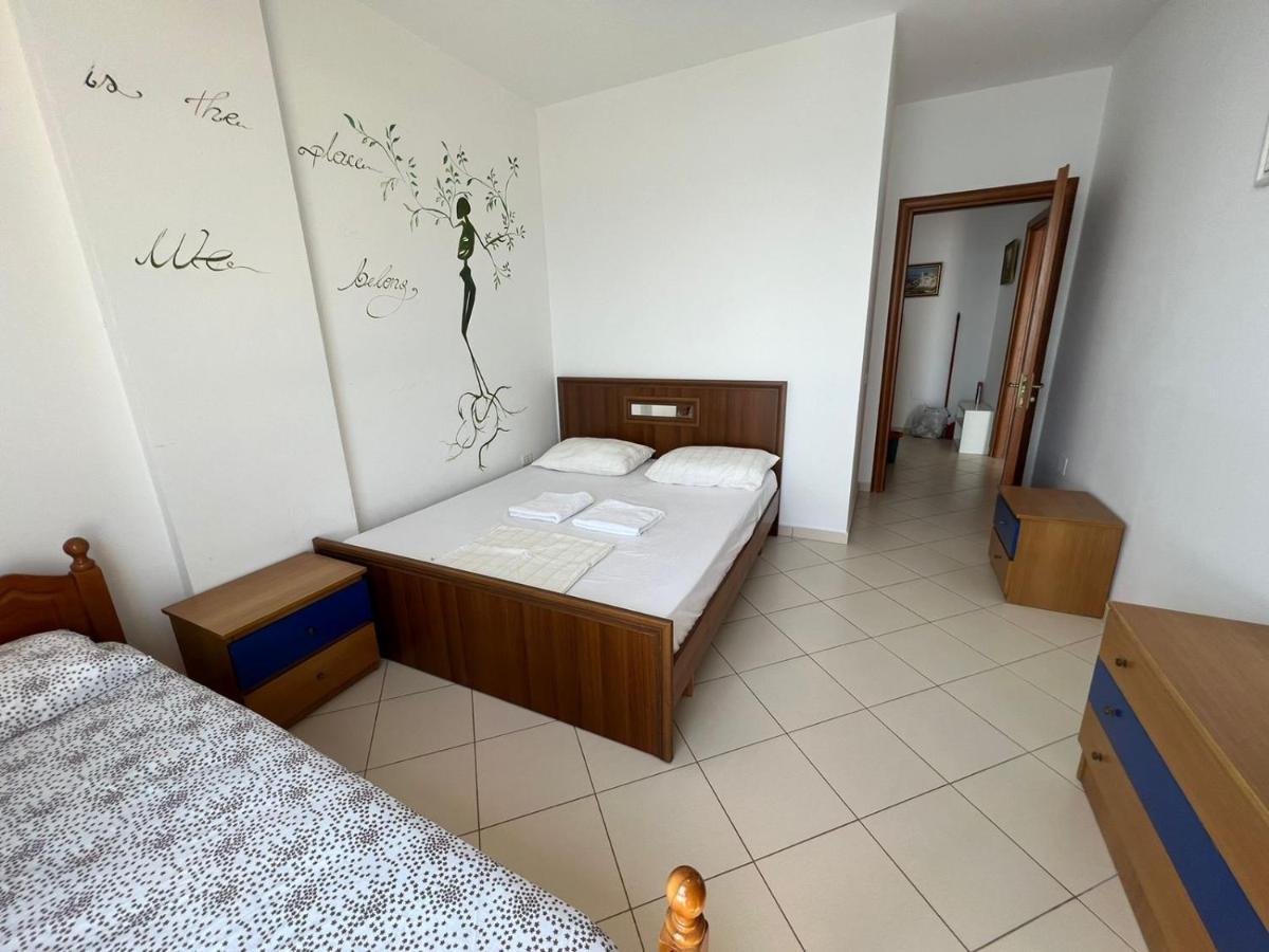 Blue Sky Apartaments Durres Ngoại thất bức ảnh