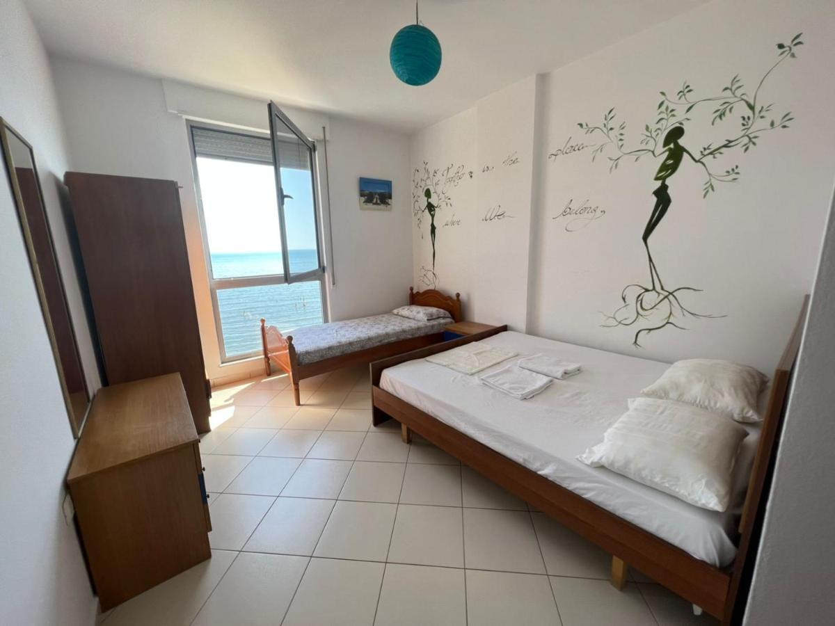 Blue Sky Apartaments Durres Ngoại thất bức ảnh